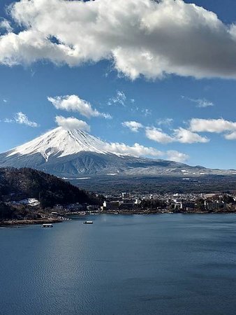 湖のホテル看富士山