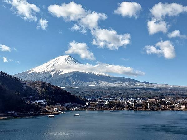 湖のホテル看富士山