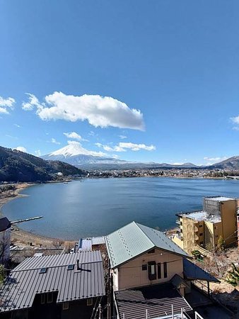 湖のホテル看富士山