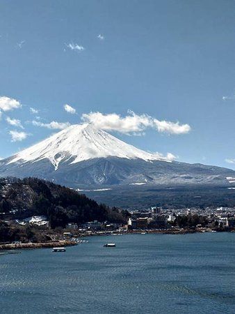 湖のホテル看富士山