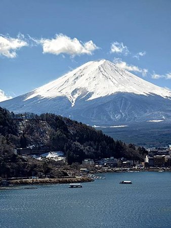 湖のホテル看富士山