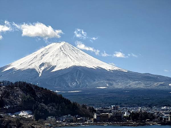 湖のホテル看富士山