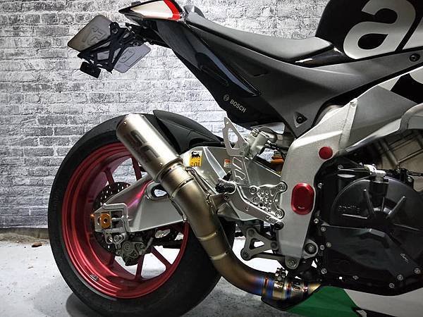 Aprilia RSV4廠車版 2016年式