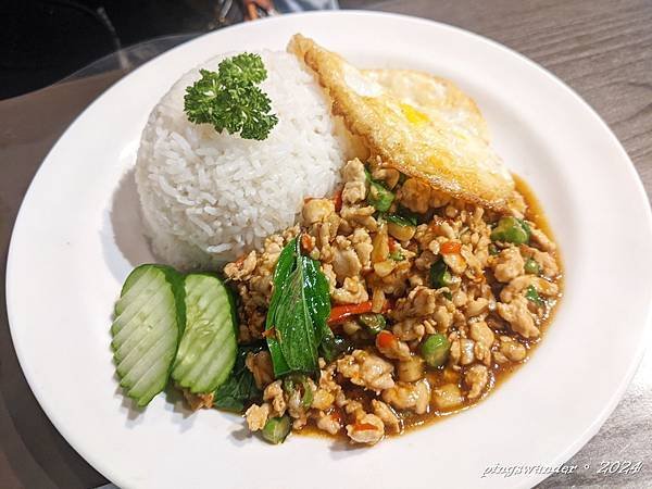 【台南東區】泰子泰式料理，平價美味的人氣餐廳|近監理站與大東