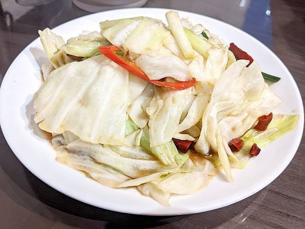 【台南東區】泰子泰式料理，平價美味的人氣餐廳|近監理站與大東