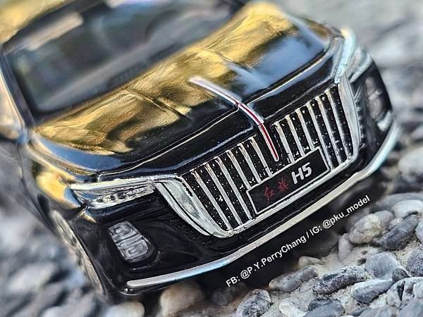 &lt;1/64模型車開箱&gt; Xcartoys 拓意 Hongqi