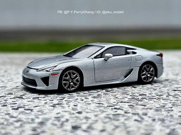 &lt;1/64模型車開箱&gt;DCT Lexus LFA