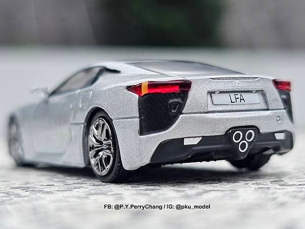 &lt;1/64模型車開箱&gt;DCT Lexus LFA