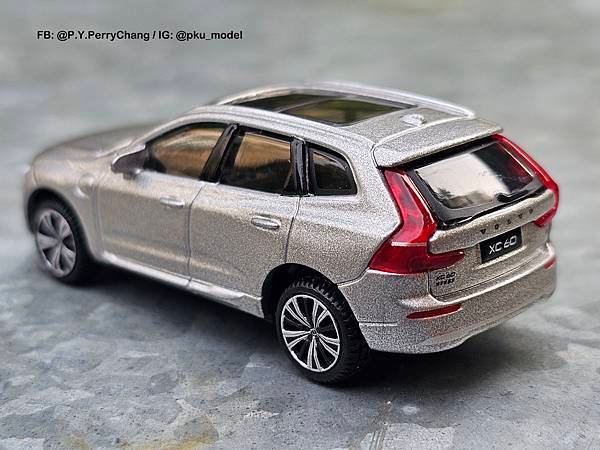 &lt;1/64模型車開箱&gt; Volvo Cars XC60