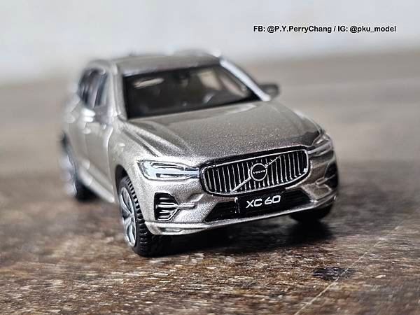 &lt;1/64模型車開箱&gt; Volvo Cars XC60