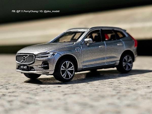 &lt;1/64模型車開箱&gt; Volvo Cars XC60