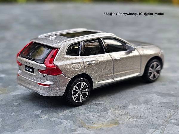 &lt;1/64模型車開箱&gt; Volvo Cars XC60