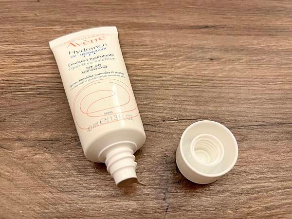 【美妝】夏天防曬不可少!雅漾清爽抗UV保濕隔離乳SPF30開