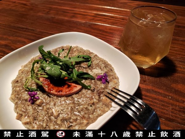M9英倫餐酒館_M9Bistro_ M9英倫餐酒館菜單_新北中和美食_新北中和餐酒館_新北音樂酒吧_中和調酒_中和酒吧_新北駐唱酒吧_新北特色酒吧_新北live band酒吧_中和live band餐廳_新北駐唱歌手_駐唱酒吧推薦_音樂餐廳推薦_中和音樂餐廳_捷運橋和站餐廳_新北網美餐廳_中和網紅餐廳15.jpg