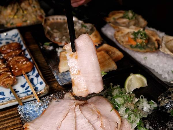 三重超有氛圍日式居酒屋【炭伙】多款海鮮料理、串燒、烤物、酒類