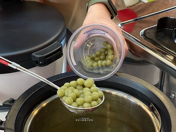 【台中美食】一縷糖豆花想吃豆花，又想喝飲料這裡一次搞定！@甜
