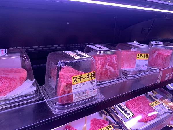 【最愛吃吃喝喝】LOPIA新莊宏匯店，新莊第一間日本超市，專