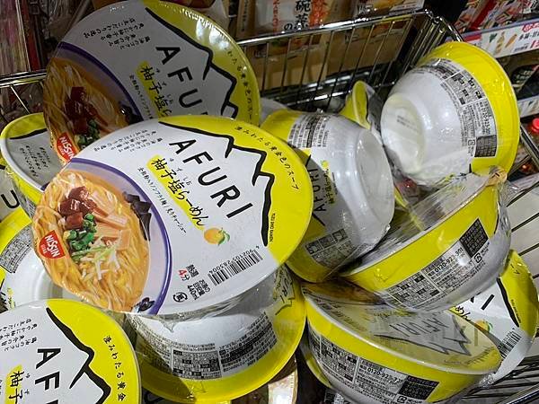 【最愛吃吃喝喝】LOPIA新莊宏匯店，新莊第一間日本超市，專