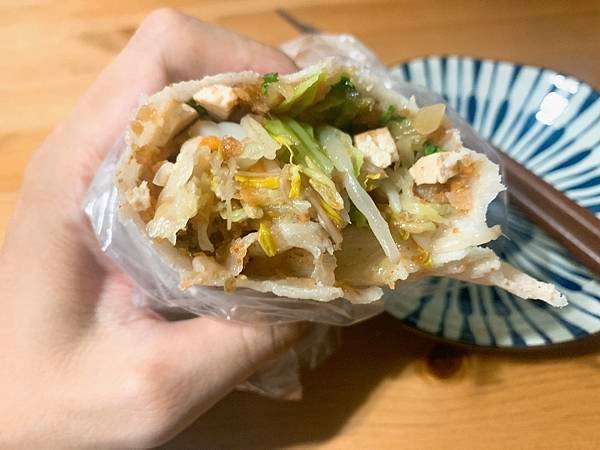 【最愛吃吃喝喝】新莊好吃潤餅捲，料多實在不會太甜，富國路美食