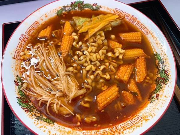 【最愛吃吃喝喝】三養火辣雞肉風味湯麵，比麻辣湯還辣的泡麵，整
