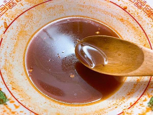 【最愛吃吃喝喝】三養火辣雞肉風味湯麵，比麻辣湯還辣的泡麵，整