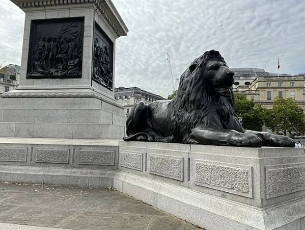 特拉法加廣場 Trafalgar Square獅子巨型銅獅-