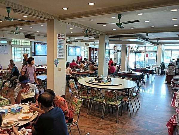 到漁港不只吃海鮮吃鵝肉吧/在地超人氣餐廳/郭鵝肉海產店