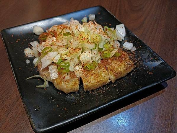 【台北_士林】下班後聚會的好地方，簡單美味燒烤料理，小酌放鬆