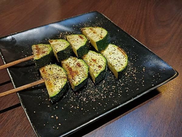 【台北_士林】下班後聚會的好地方，簡單美味燒烤料理，小酌放鬆