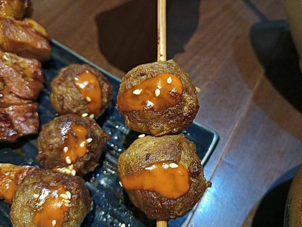 【台北_士林】下班後聚會的好地方，簡單美味燒烤料理，小酌放鬆