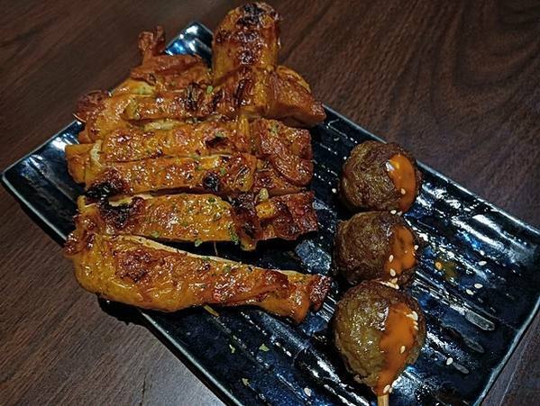 【台北_士林】下班後聚會的好地方，簡單美味燒烤料理，小酌放鬆