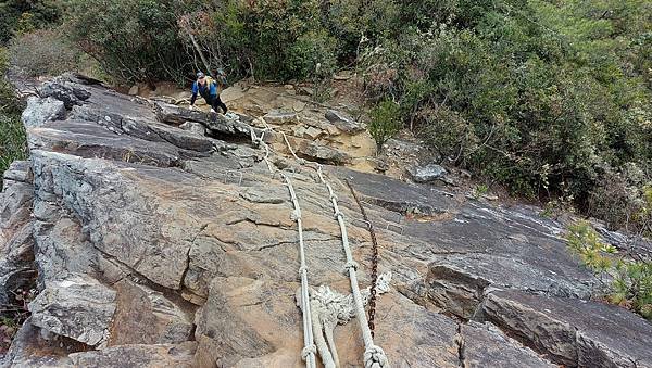 【鳶嘴山】鳶嘴山，全台知名危岩聳壁地形，挑戰驚險峭壁攀岩，走