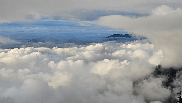 【鳶嘴山】鳶嘴山，全台知名危岩聳壁地形，挑戰驚險峭壁攀岩，走