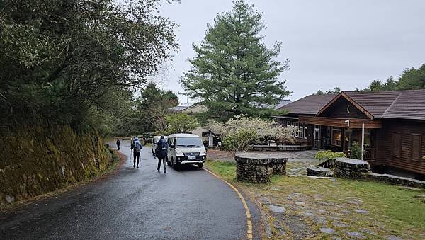 【麟趾山】【鹿林山】親民輕鬆步道卻擁有百岳級美景，眺望玉山群