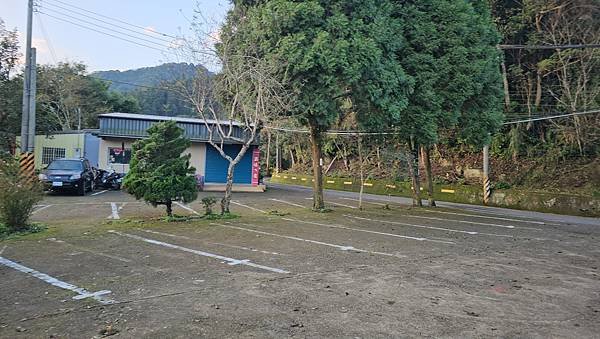 【鵝公髻山雲霧步道】千年血藤、三心瀑布群、神木與酋長岩的奇幻