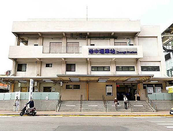 中壢火車站1891年啟用，現有舊車站建物則是1978年8月8