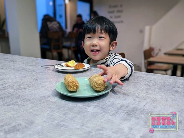 北海岸石門咖啡草里一號店，菜單價格！海景咖啡店推薦，金山咖啡廳，看海咖啡-9.jpg