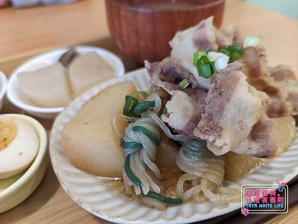 桃園青埔美食：青塘小橡，日式定食與下午茶推薦，馬鈴薯燉牛肉定食好好吃，肉桂捲必點，下午茶親子友善餐廳！(含菜單價格分享)-25.jpg