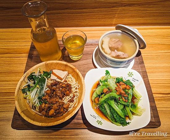 高雄龍華市場美食「王煮麵」跳脫傳統市場框架的文青麵店