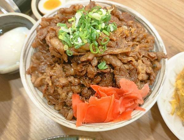 台中美食|汍樂滿盛燒肉丼 豐原總店。多達14種丼飯口味~浮誇