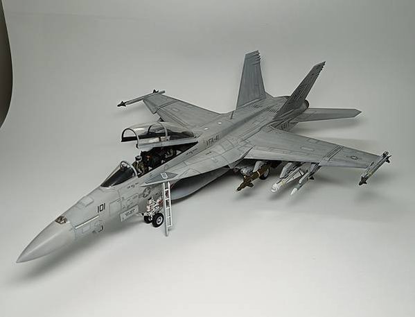 MENG 1/48 F/A-18F SUPER HORNET