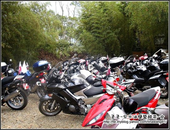 薰衣草森林-新竹尖石店-一堆重型機車.jpg