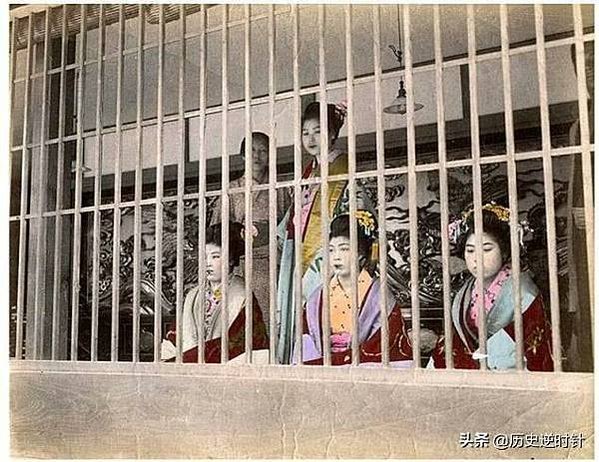 日本人性意識的本質，是-謳歌性的自然主義享樂/「雜魚寢」的性