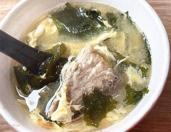 三重美食｜【丼品香】咖哩飯專賣店，價位平實，咖哩飯，免費續飯
