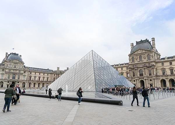 LOUVRE_YI (2)