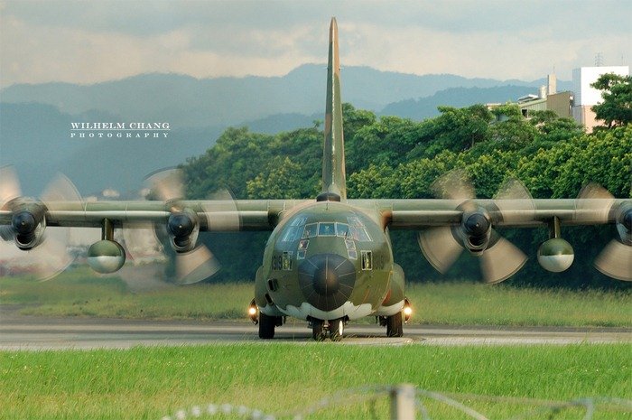 中華民國空軍 Lockheed Martin C-130H Hercules 濱江街