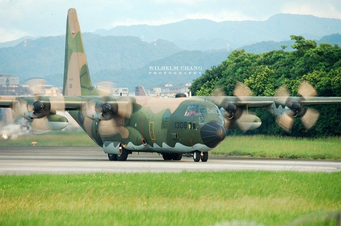 中華民國空軍 Lockheed Martin C-130H Hercules 濱江街