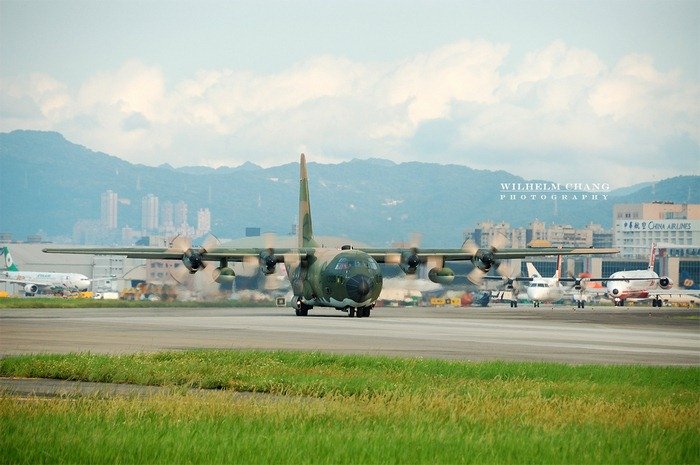 中華民國空軍 Lockheed Martin C-130H Hercules 濱江街