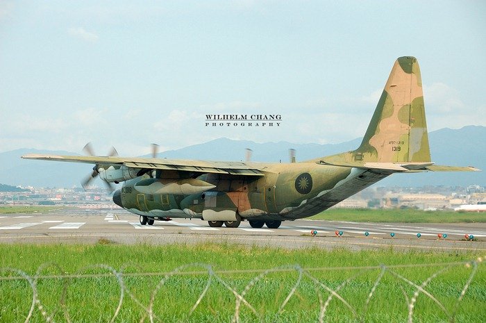 中華民國空軍 Lockheed Martin C-130H Hercules 濱江街