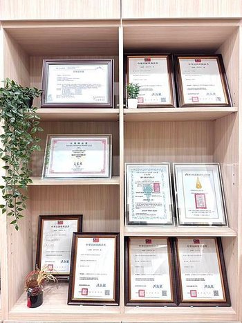 樓梯升降椅第 一品牌&amp;MIT精品&amp;上下樓好幫手